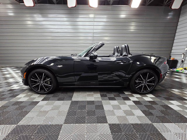 Used 2024 MAZDA MX-5 Miata Grand Touring w/ Weather Package RWD image 10