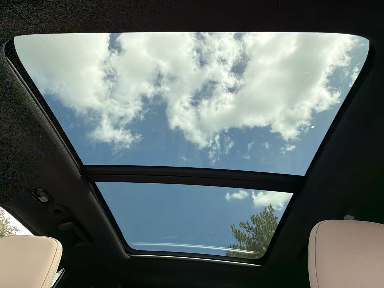 Certified 2026 Volvo XC90 B6 Plus AWD/4WD image 32