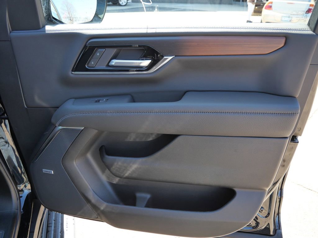 New 2026 GMC Yukon XL Denali w/ Sun & Power Step Package AWD/4WD image 22