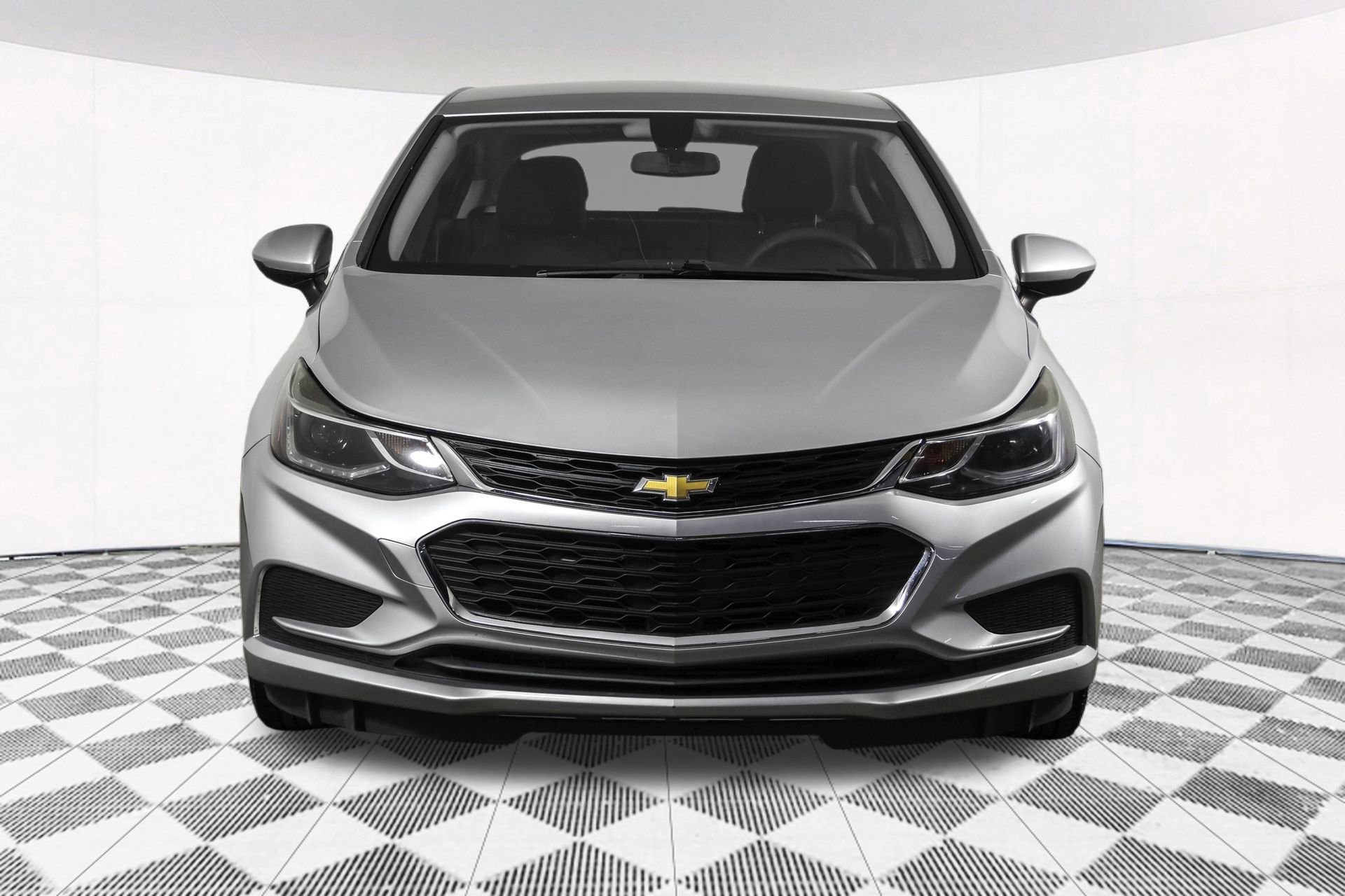 Used 2017 Chevrolet Cruze LT image 9