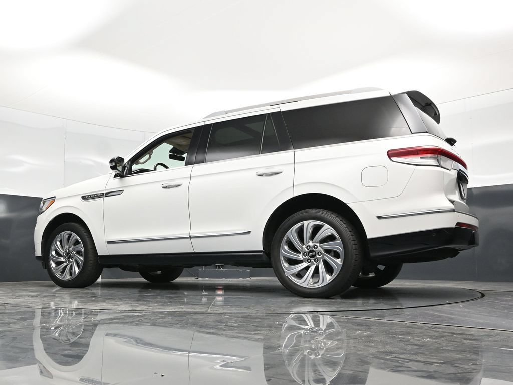 Used 2024 Lincoln Navigator Premiere AWD/4WD image 62