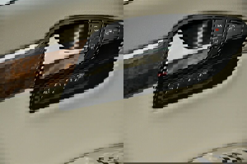 Used 2013 Audi Q7 TDI Premium Plus image 15