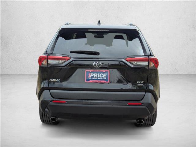 Used 2022 Toyota RAV4 XLE AWD/4WD image 7