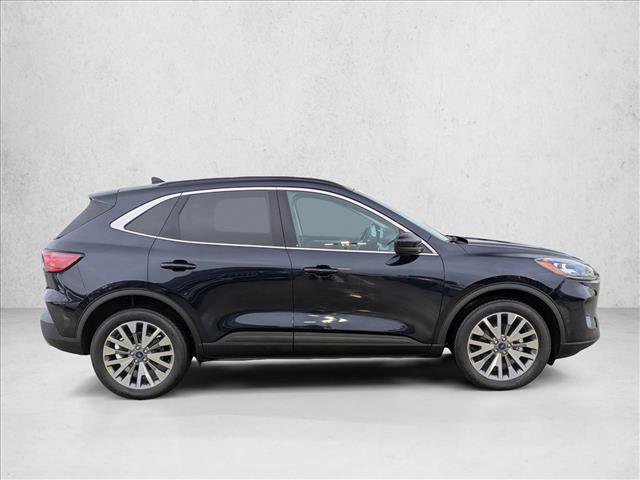 Used 2021 Ford Escape Titanium w/ Class II Trailer Tow Package image 4