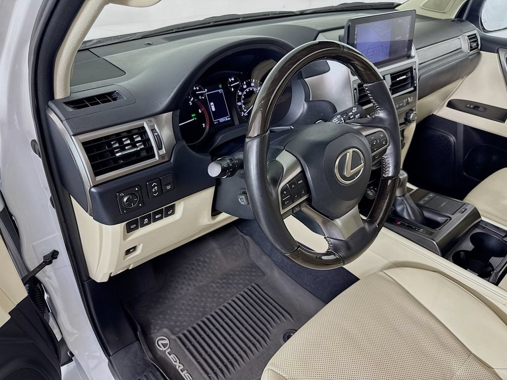 Certified 2022 Lexus GX 460 Premium w/ Premium Plus Package AWD/4WD image 9