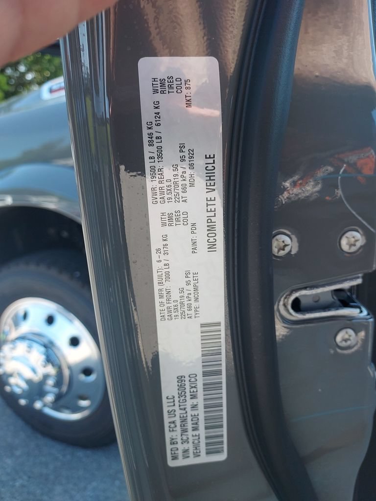 New 2026 RAM 5500 4x4 Crew Cab w/ Laramie Trim Package image 24