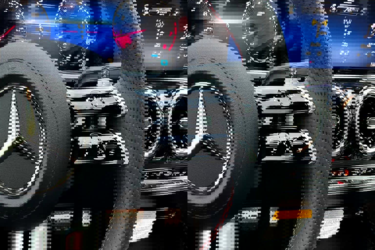 Used 2026 Mercedes-Benz GLA 250 4MATIC image 25