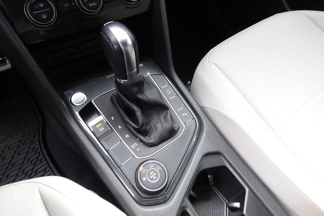 Used 2019 Volkswagen Tiguan SEL R-Line image 20