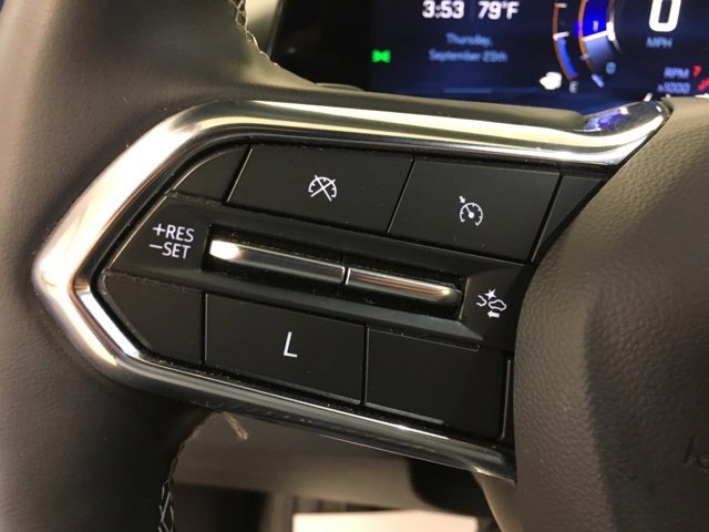 Used 2025 Chevrolet Traverse LT image 28