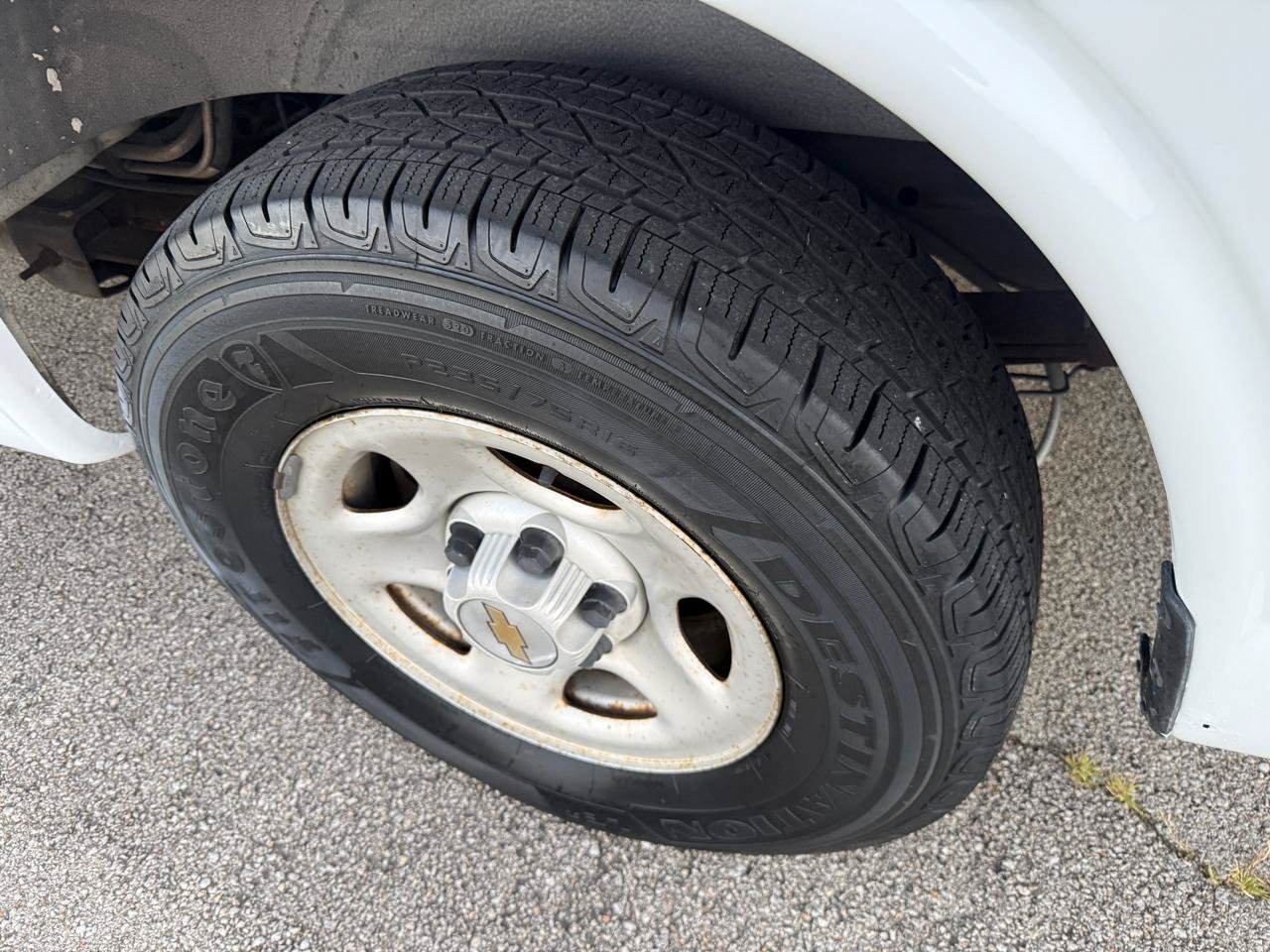 Used 2004 Chevrolet Express 1500 Passenger RWD image 22