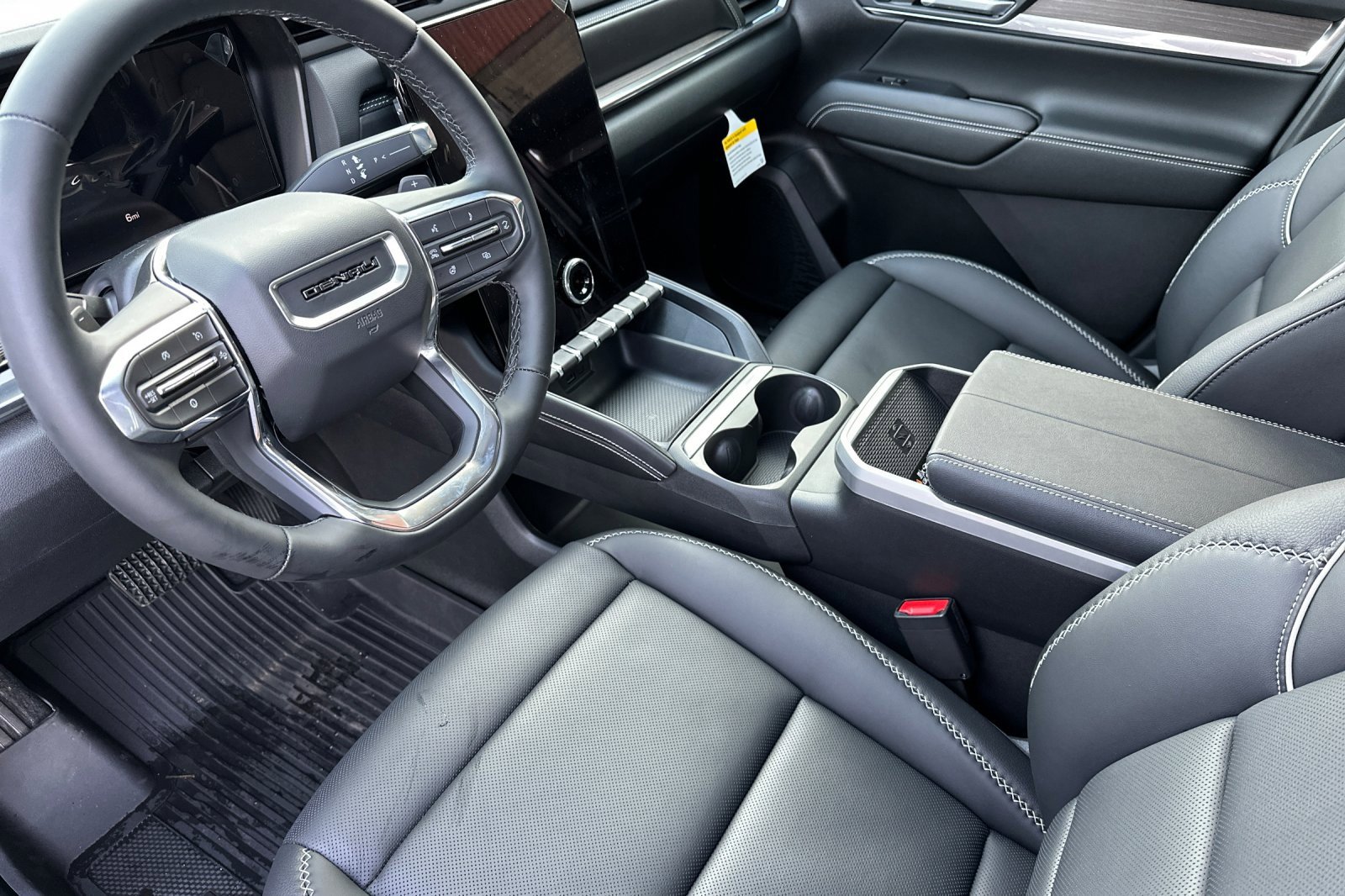 New 2026 GMC Terrain Denali w/ LPO, Floor Liner Package image 9