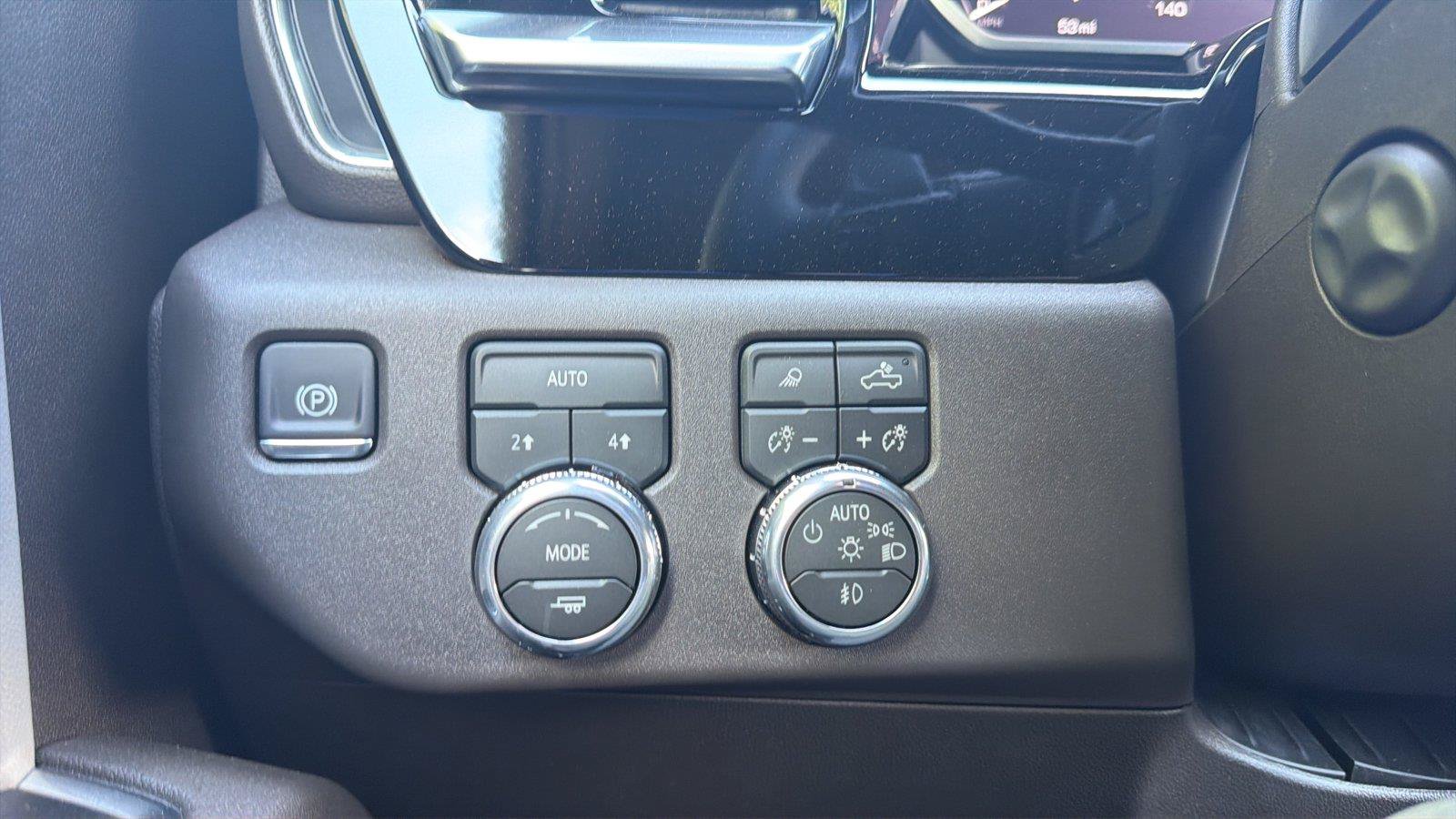New 2026 GMC Sierra 1500 SLT w/ SLT Premium Plus Package AWD/4WD image 14