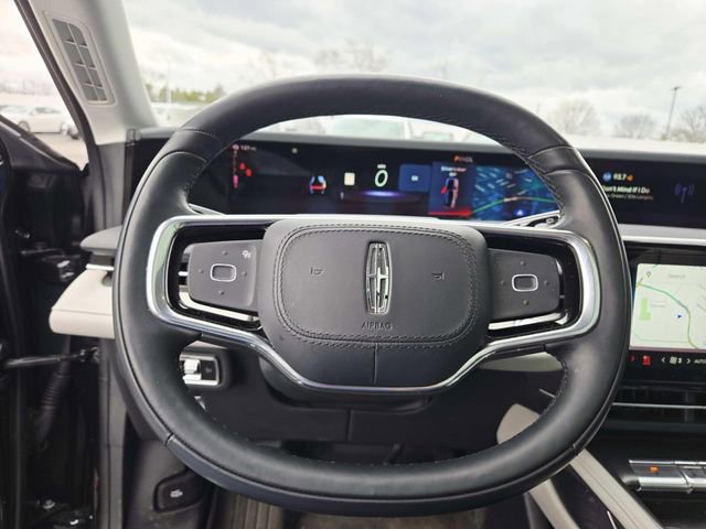 Used 2025 Lincoln Nautilus Premier w/ Equipment Group 102A image 7