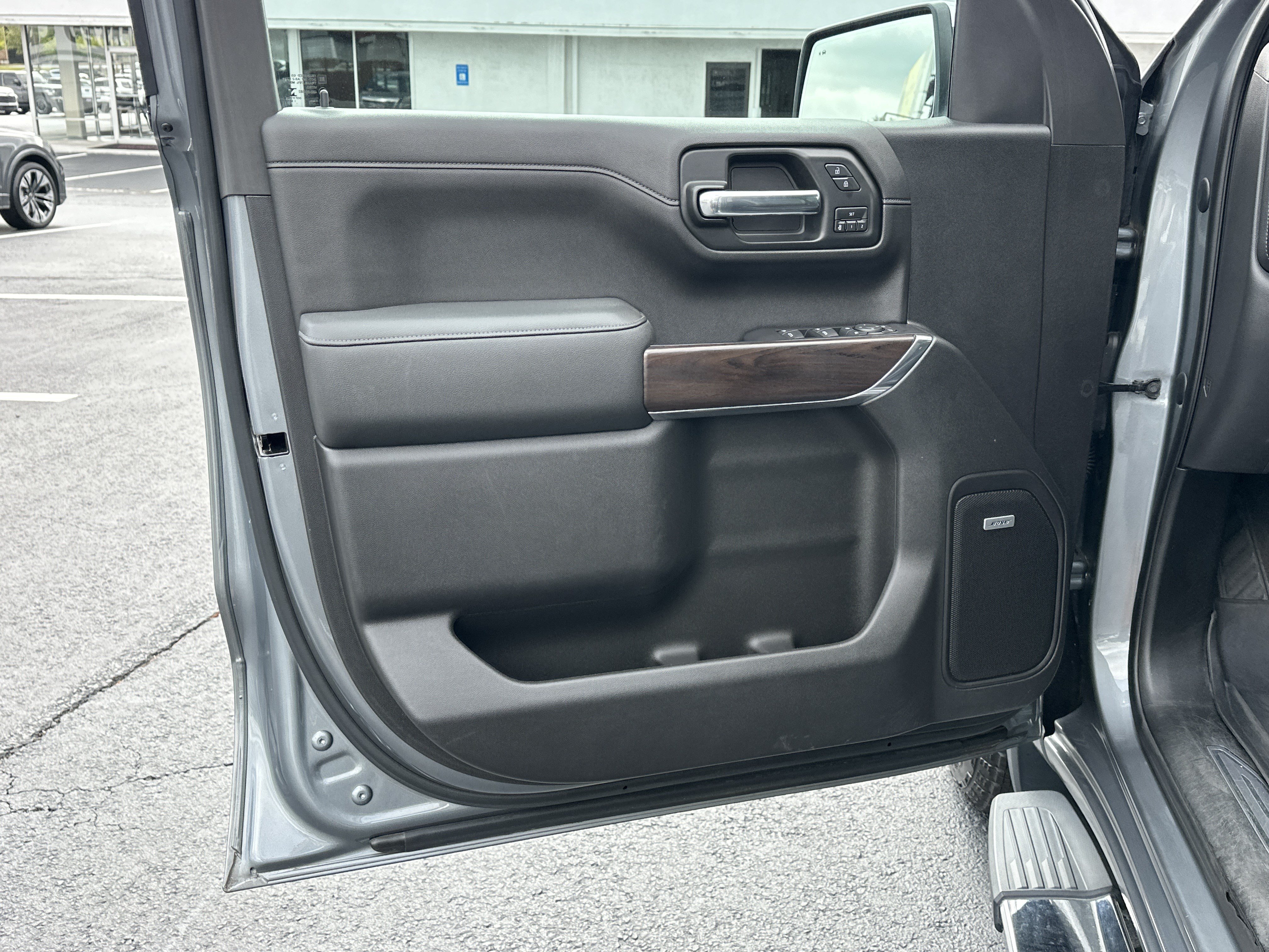 Used 2019 GMC Sierra 1500 SLT w/ SLT Premium Plus Package AWD/4WD image 10