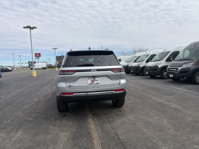New 2026 Jeep Grand Cherokee Laredo X AWD/4WD image 4