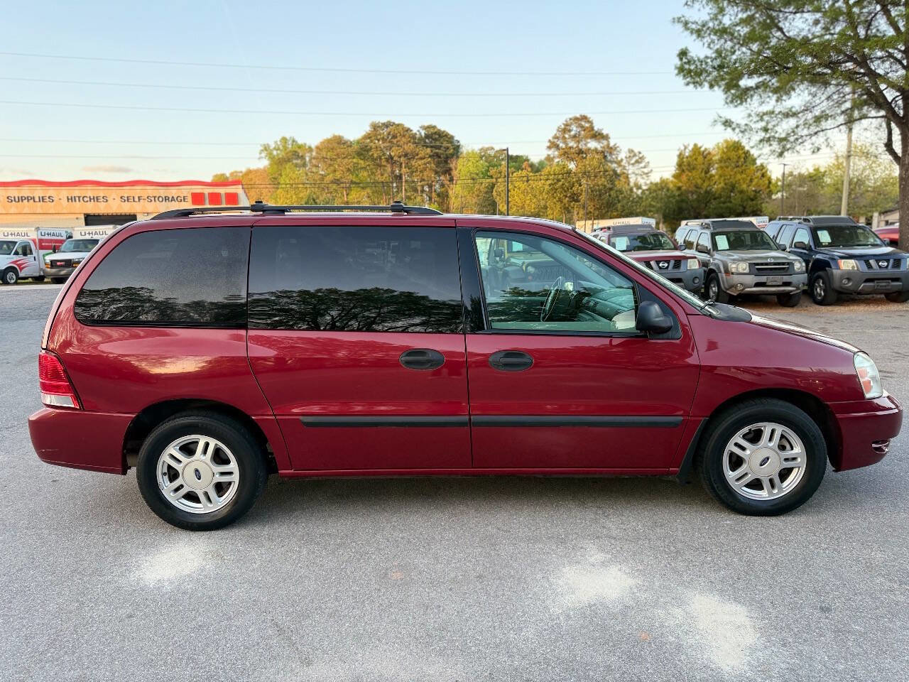 Used 2004 Ford Freestar SE image 4