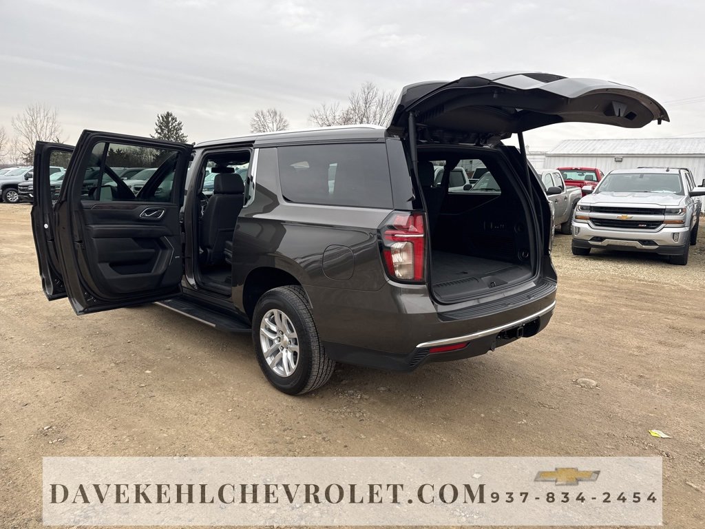 Certified 2021 Chevrolet Suburban LT w/ Luxury Package image 30