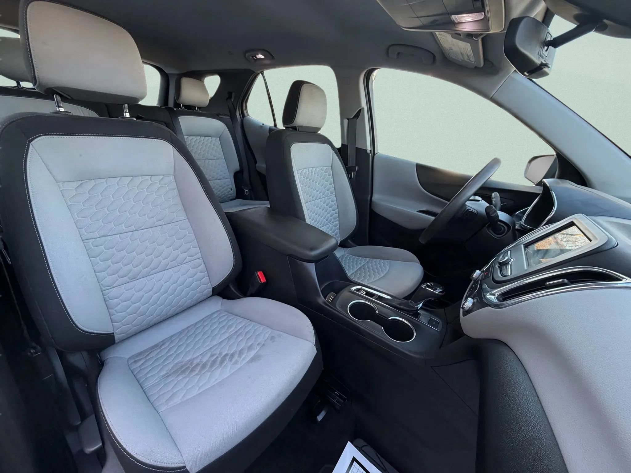 Used 2019 Chevrolet Equinox LS AWD/4WD image 9