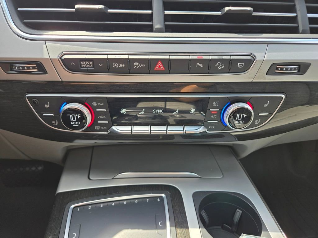 Used 2018 Audi Q7 3.0T AWD/4WD image 34