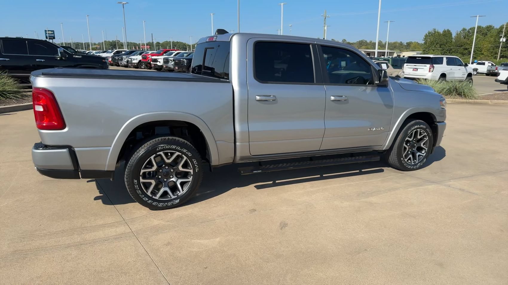 Used 2025 RAM 1500 Laramie w/ Sport Appearance Package AWD/4WD image 9