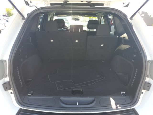 Used 2019 Jeep Grand Cherokee Laredo RWD image 7