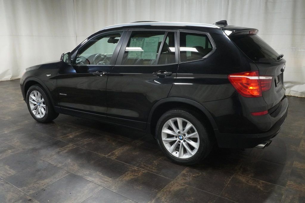 Used 2017 BMW X3 xDrive28i image 9