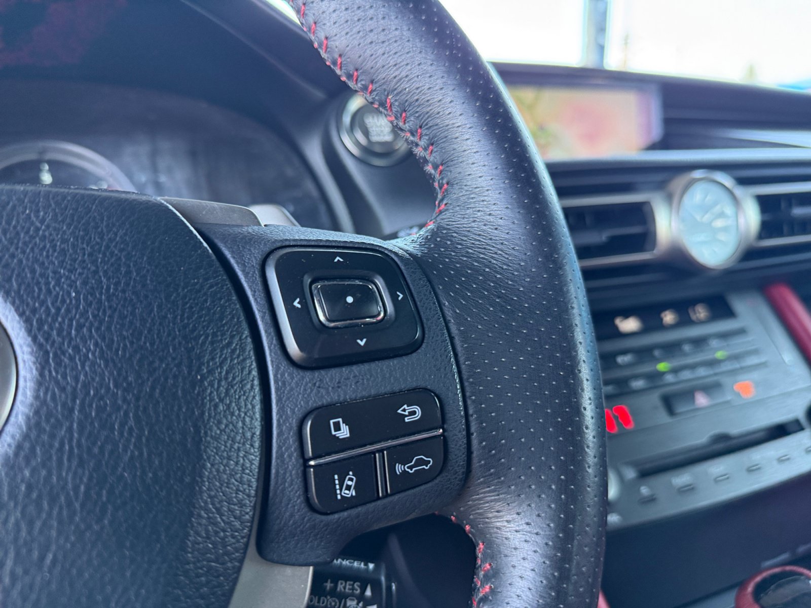 Used 2019 Lexus RC 300 F Sport RWD image 21