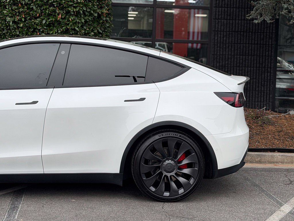 Used 2022 Tesla Model Y Performance AWD/4WD image 11