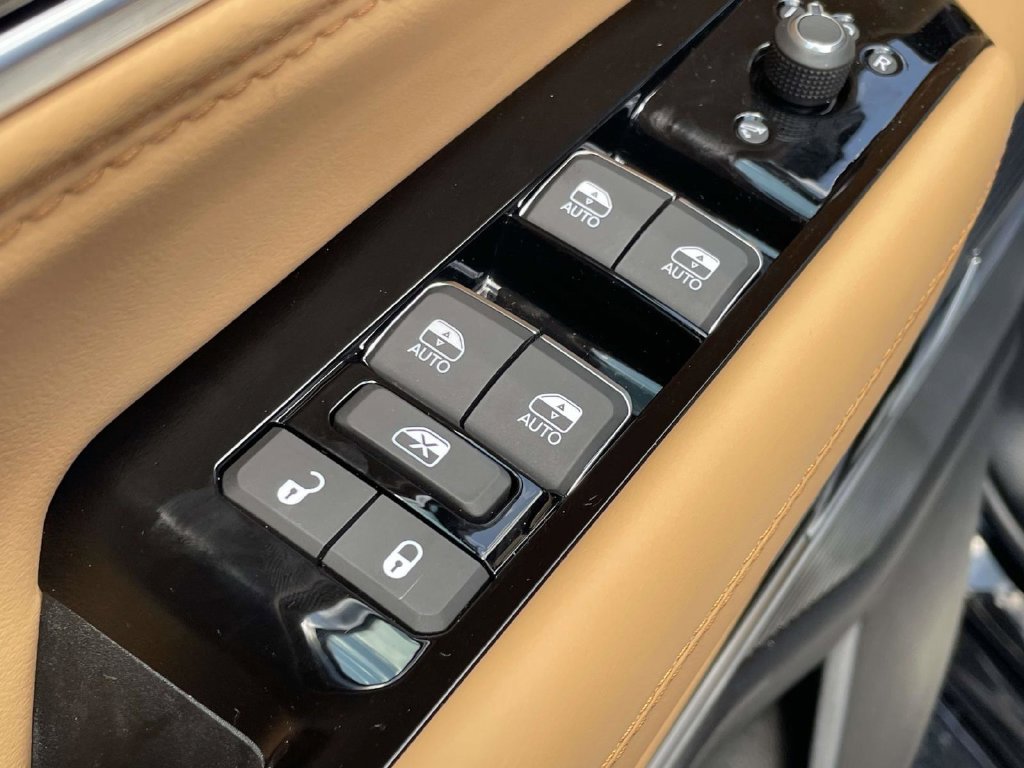 New 2026 Jeep Grand Wagoneer L Summit AWD/4WD image 27