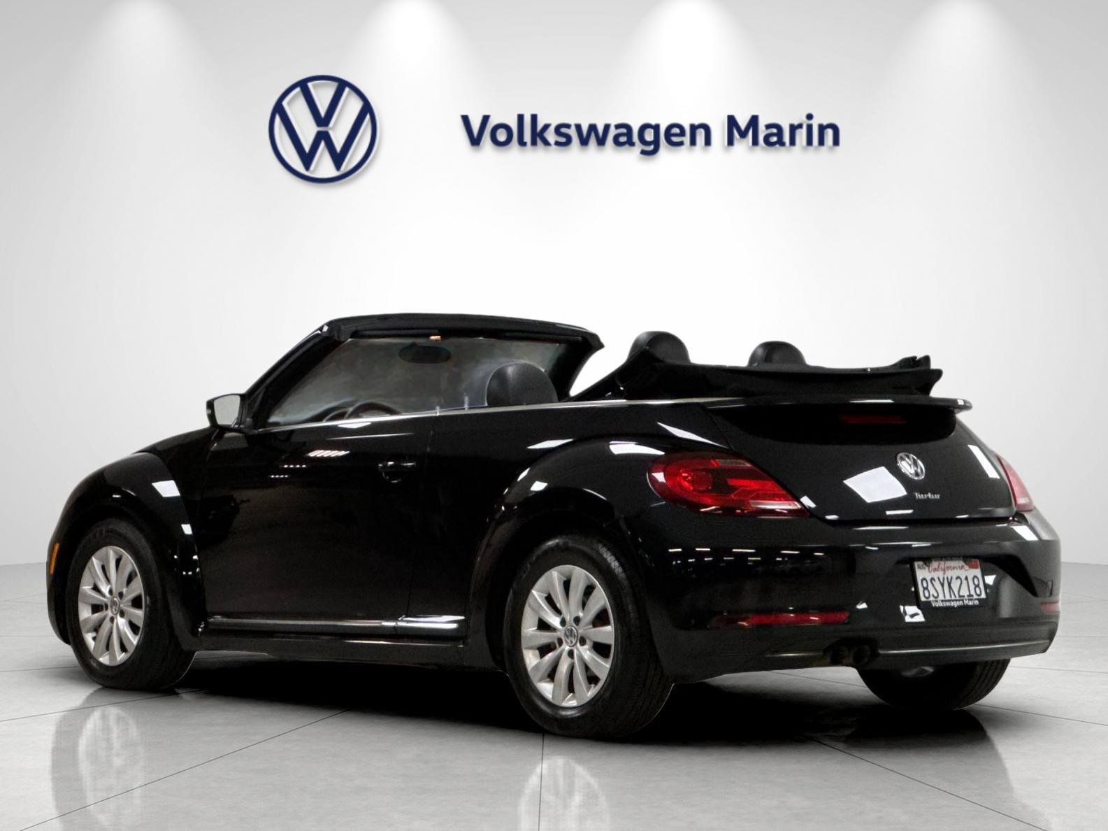 Used 2018 Volkswagen Beetle 2.0T FWD image 3