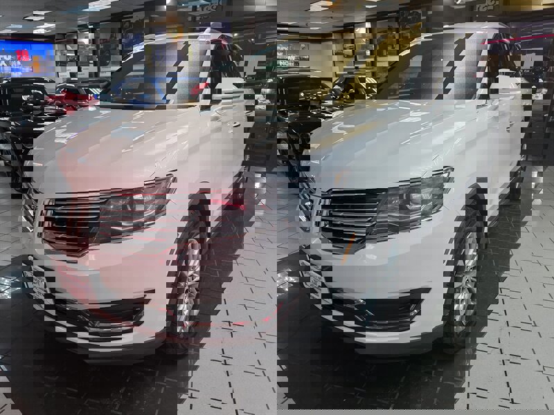 Used 2018 Lincoln MKX Select w/ Select Plus Package AWD/4WD image 2