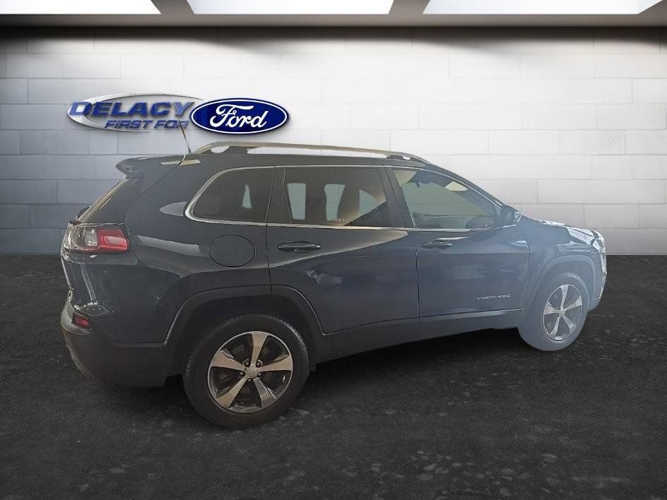 Used 2019 Jeep Cherokee Limited AWD/4WD image 7