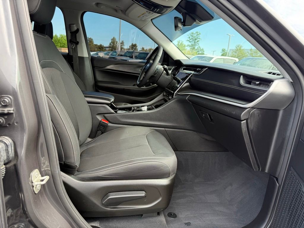 Certified 2023 Jeep Grand Cherokee L Laredo w/ Luxury Tech Group I AWD/4WD image 35