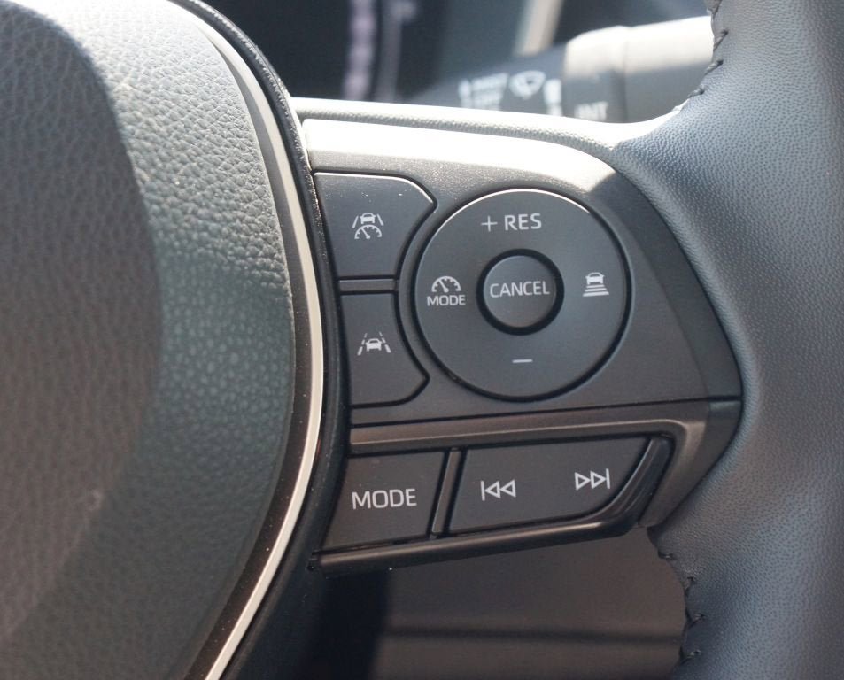 Used 2025 Toyota Corolla XLE FWD image 11