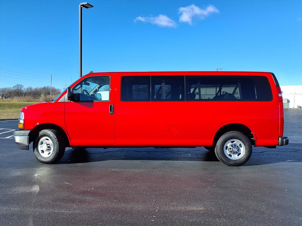 Used 2025 Chevrolet Express 3500 LT w/ LT Preferred Equipment Group RWD image 25