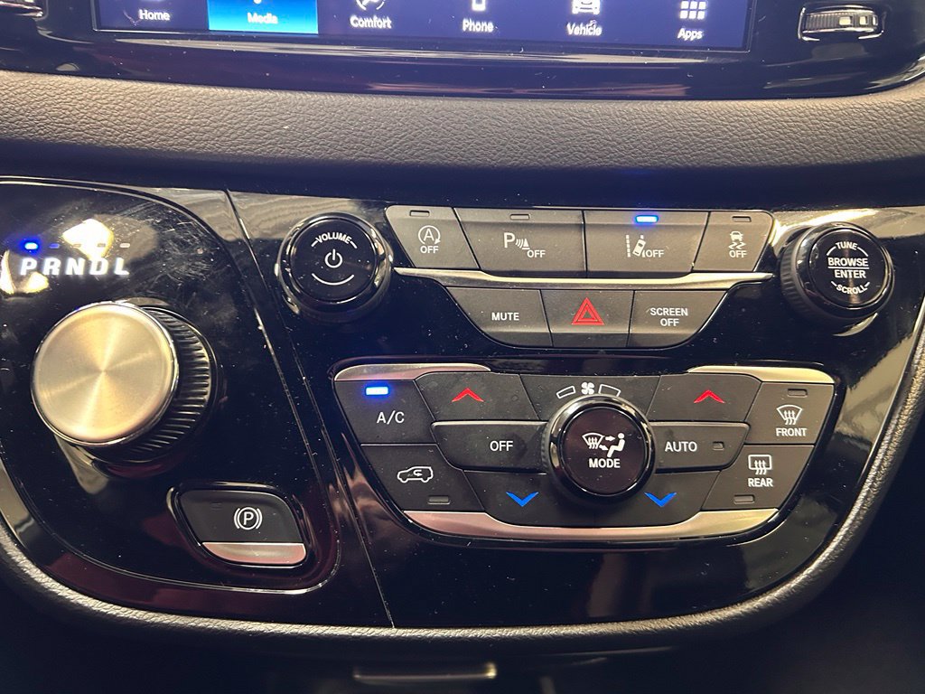 Used 2025 Chrysler Pacifica Select FWD image 19