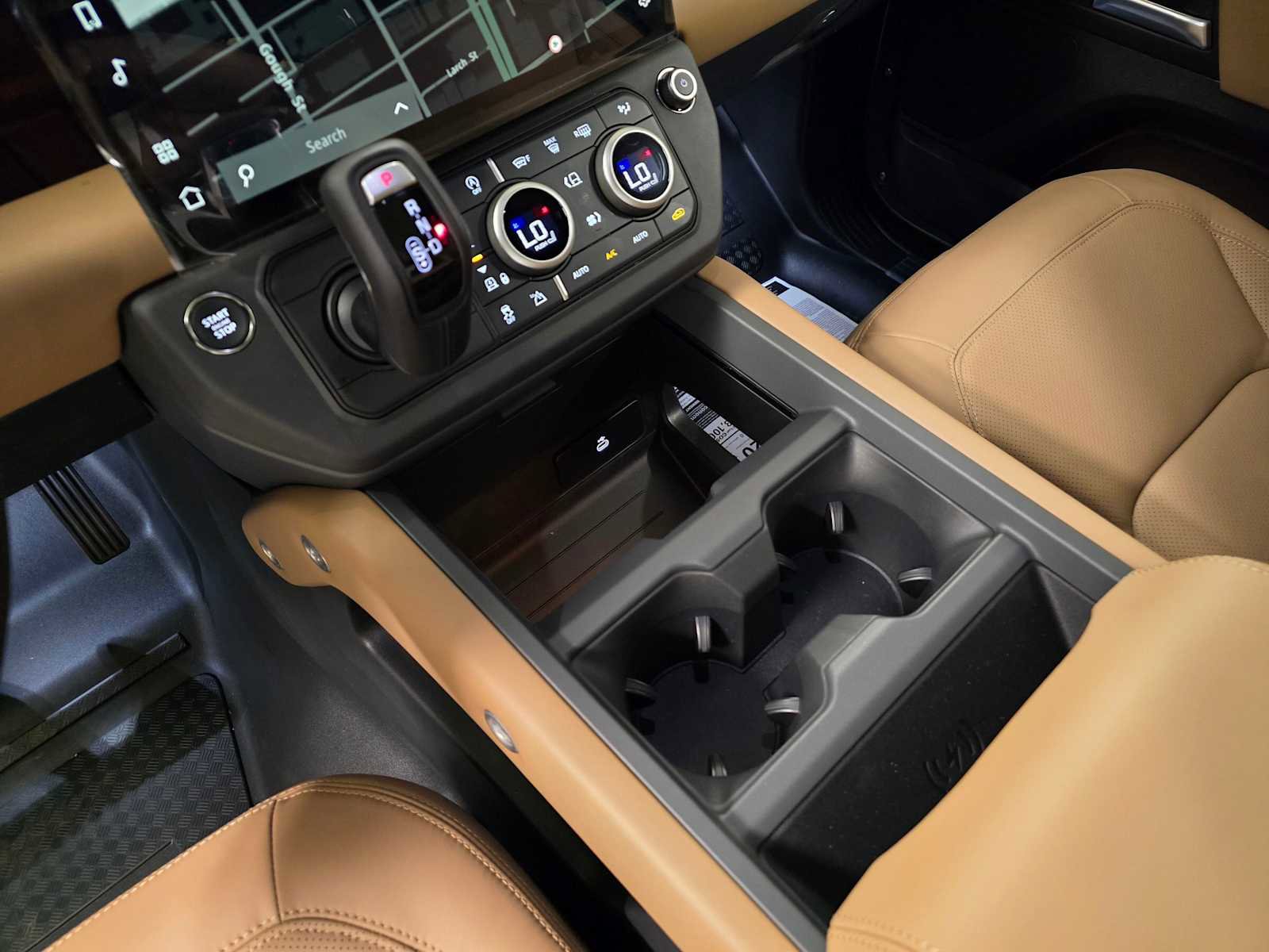 New 2026 Land Rover Defender 110 X-Dynamic SE AWD/4WD image 30