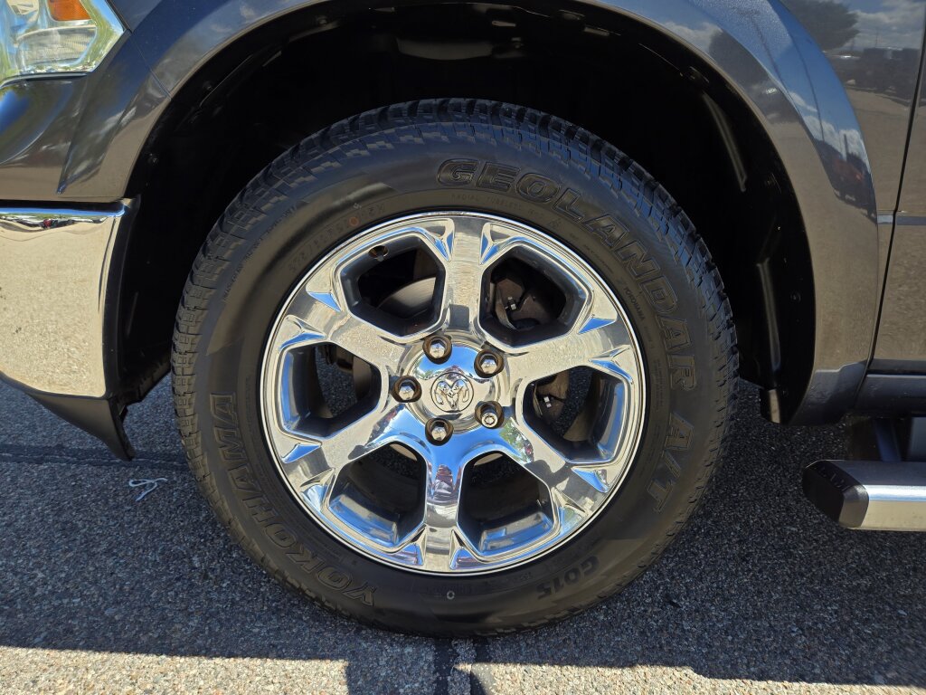 Used 2016 RAM 1500 Laramie w/ Convenience Group AWD/4WD image 14