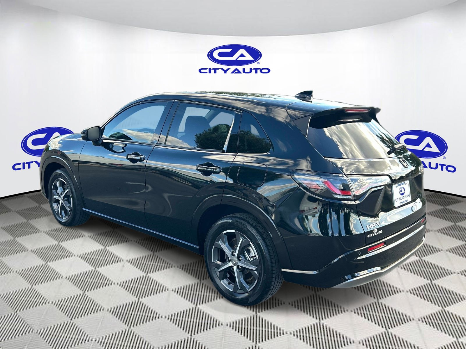 Used 2025 Honda HR-V EX-L image 5