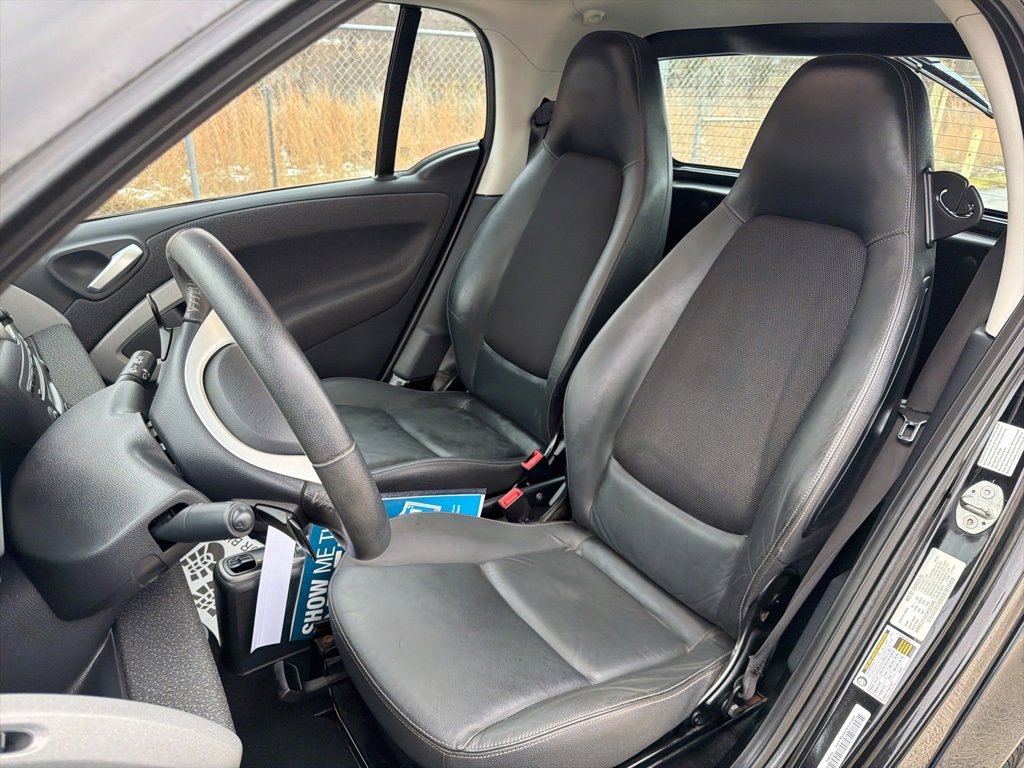 Used 2009 smart fortwo passion image 15