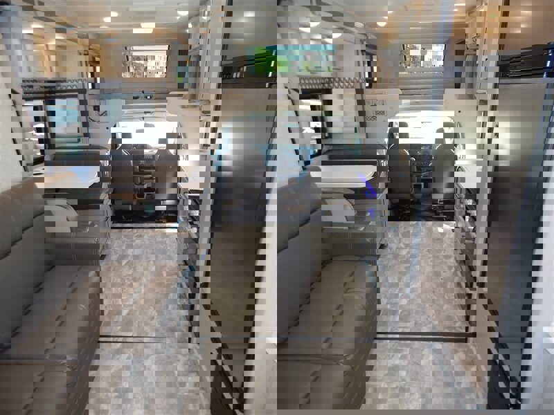 Used 2022 Ford E-450 and Econoline 450 Super Duty w/ Motorhome Prep Package image 37