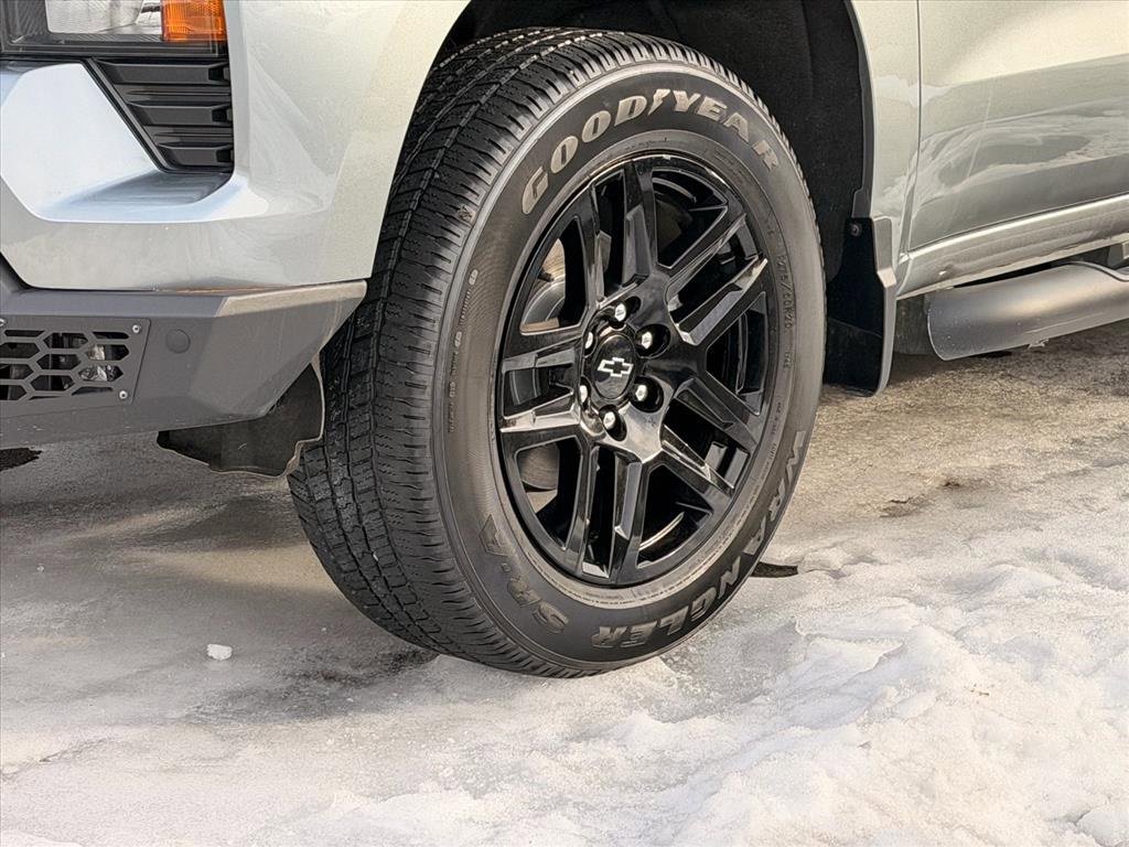 Used 2024 Chevrolet Silverado 1500 Custom w/ LPO, Dark Essentials Package image 26