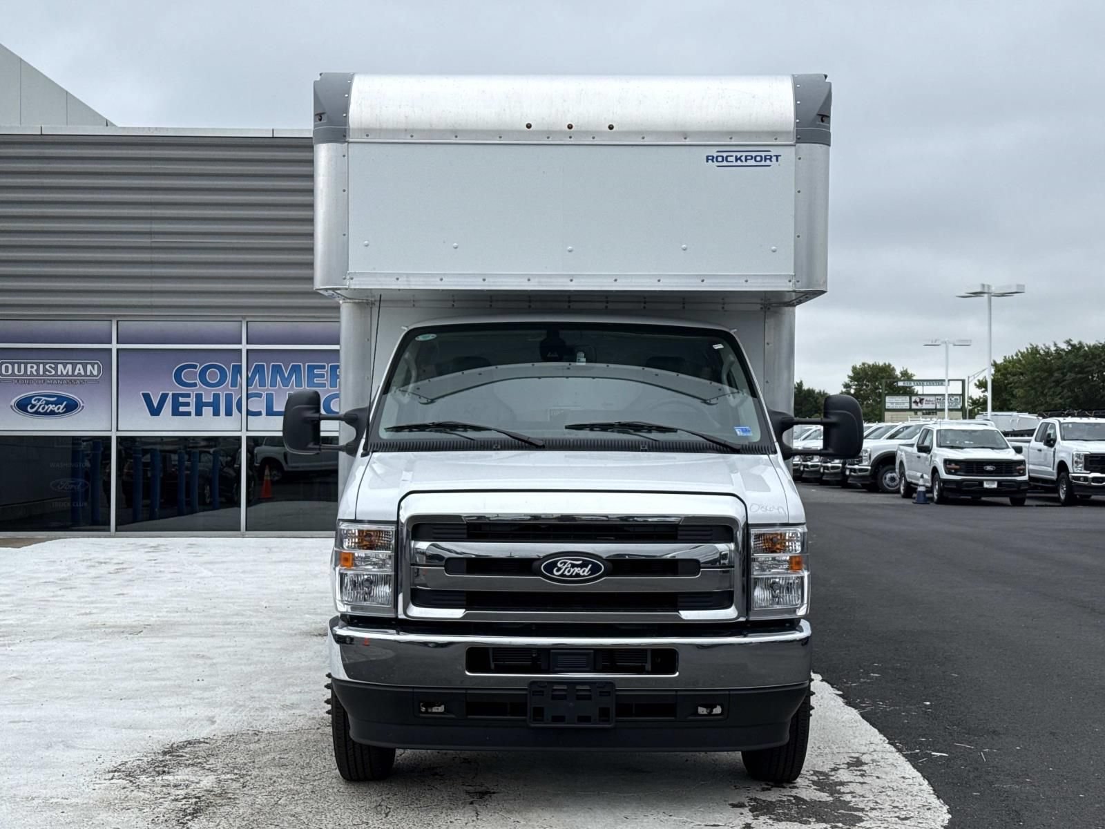 New 2027 Ford E-450 and Econoline 450 Super Duty w/ Power Equipment Group RWD image 8