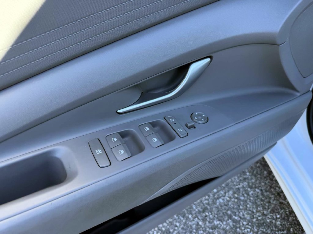 Certified 2024 Hyundai Elantra SEL FWD image 16