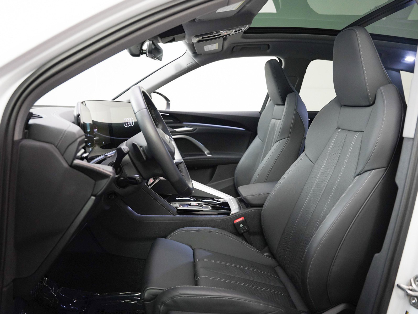 Certified 2025 Audi Q5 Premium Plus w/ Premium Plus image 8