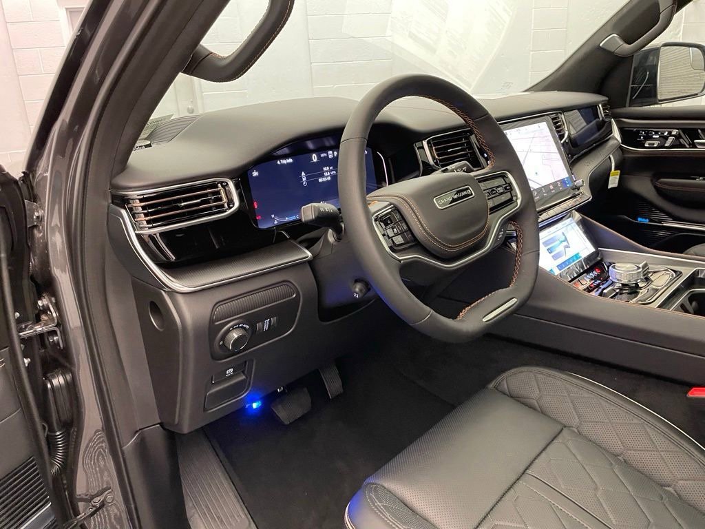New 2026 Jeep Grand Wagoneer Summit AWD/4WD image 23