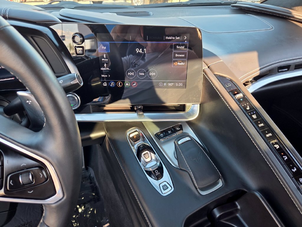 Used 2022 Chevrolet Corvette Stingray Premium Conv w/ Z51 Performance Package RWD image 23