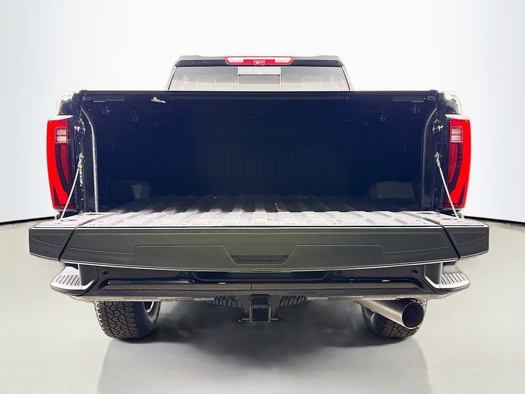 New 2026 GMC Sierra 3500 Denali Ultimate w/ LPO, Black Badging Package image 28