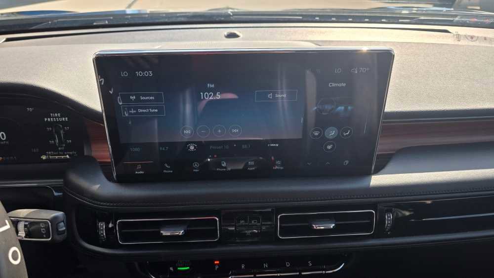 Used 2021 Lincoln Nautilus Reserve image 16