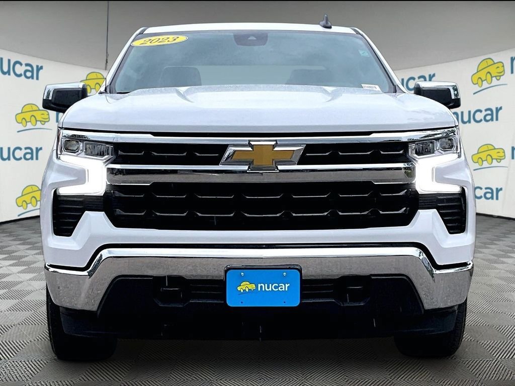 Used 2023 Chevrolet Silverado 1500 LT AWD/4WD image 2